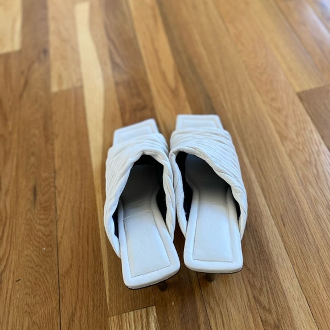 COS Women's Ivory Kitten Heel Mules