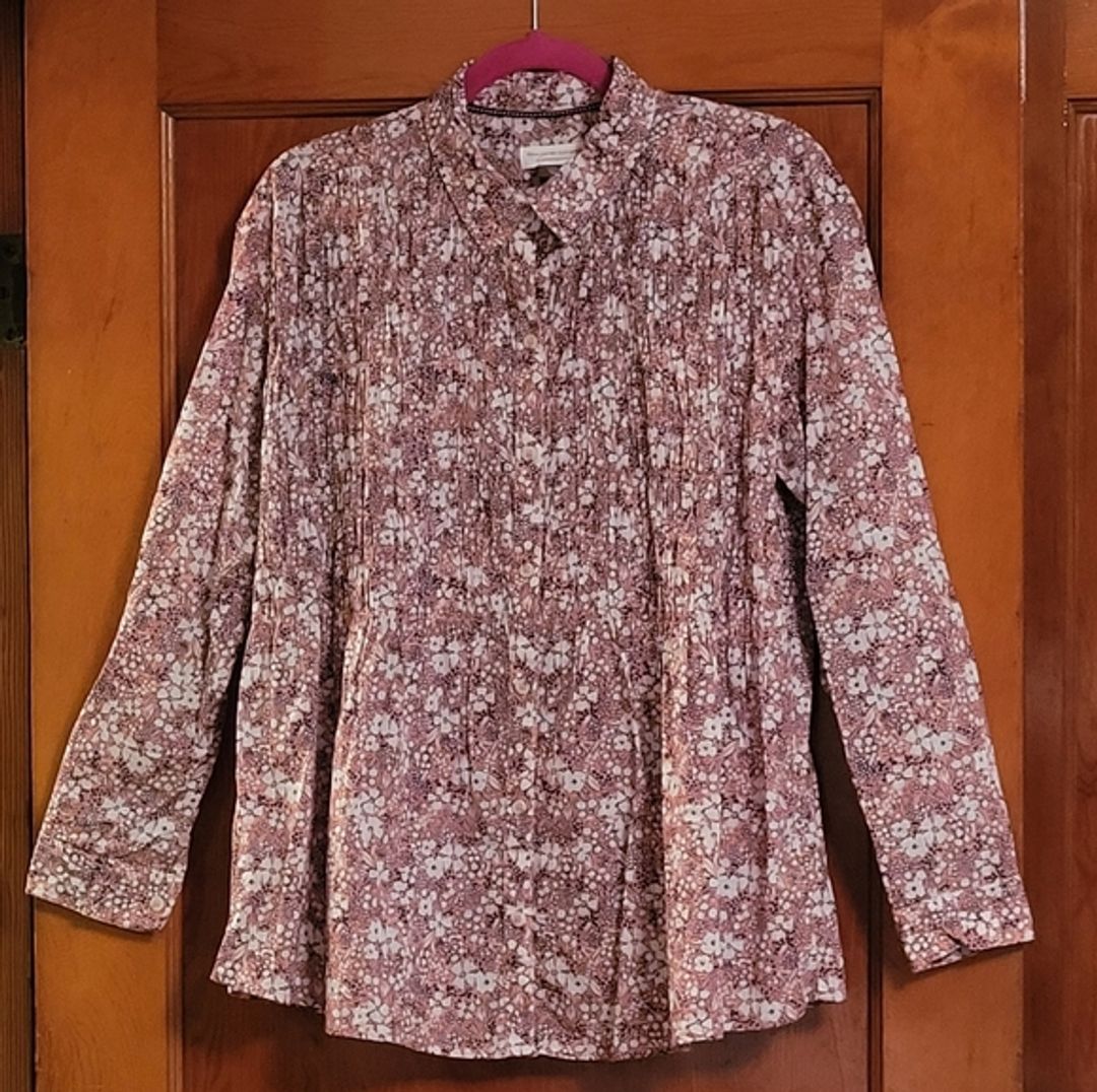 Anthropologie Sasha Smocked Boyfriend Buttondown