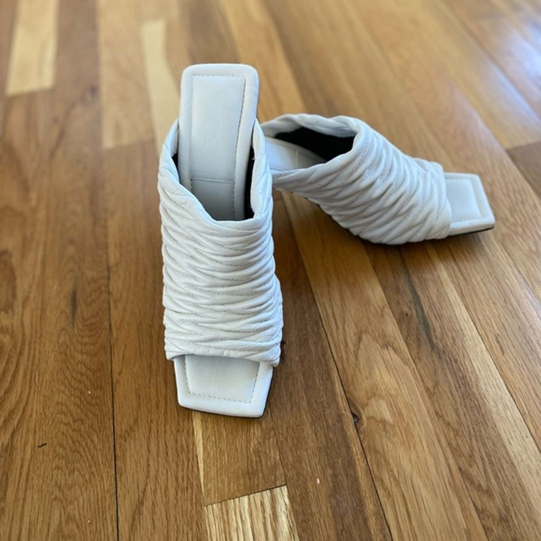 COS Women's Ivory Kitten Heel Mules