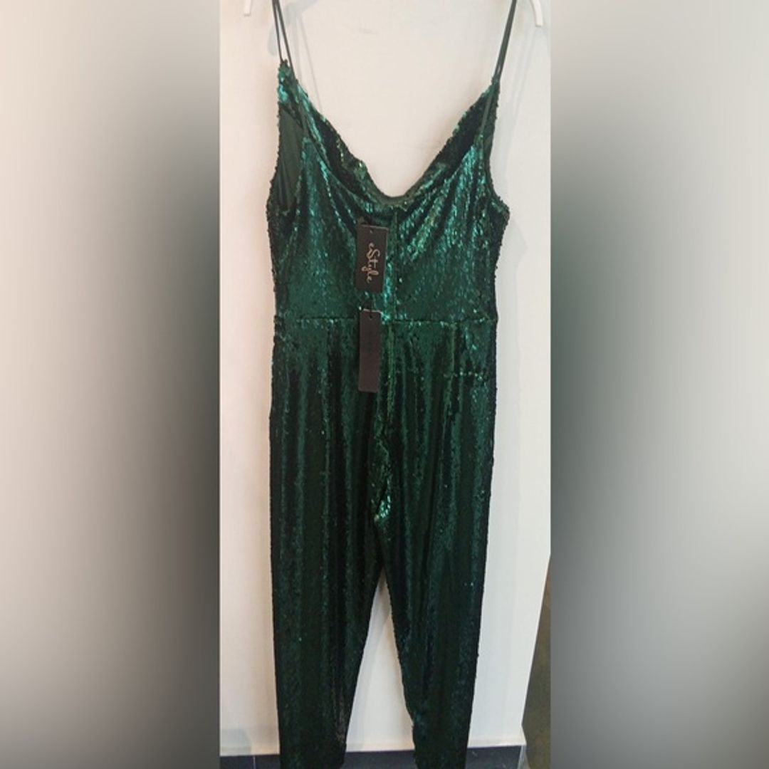 NWT Black Halo Emerald Sequin Dress - Size 4 US