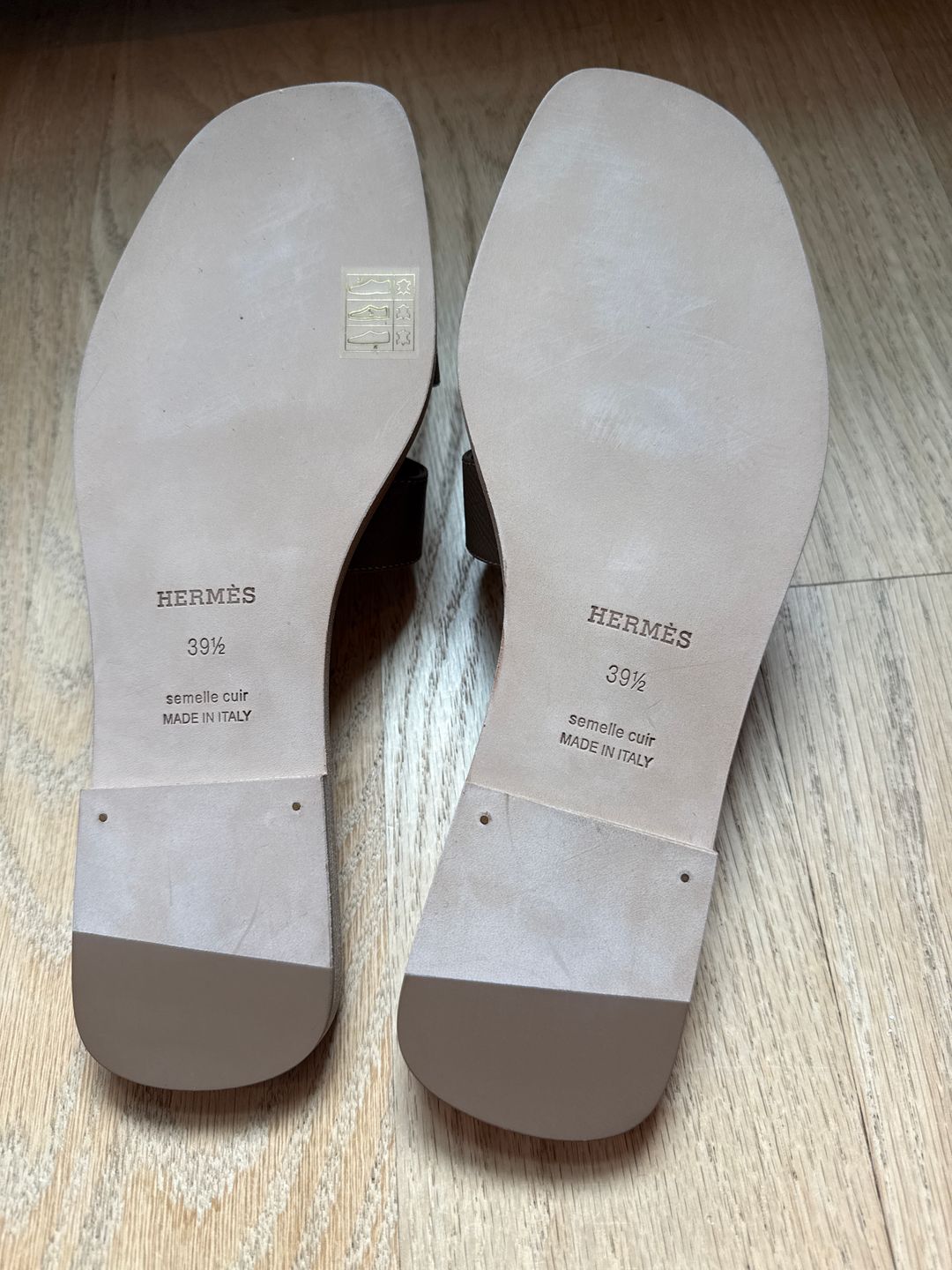 Oran sandal in White