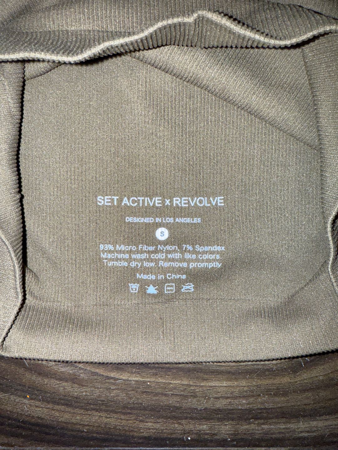 Set Active Box Cut Sports Bra