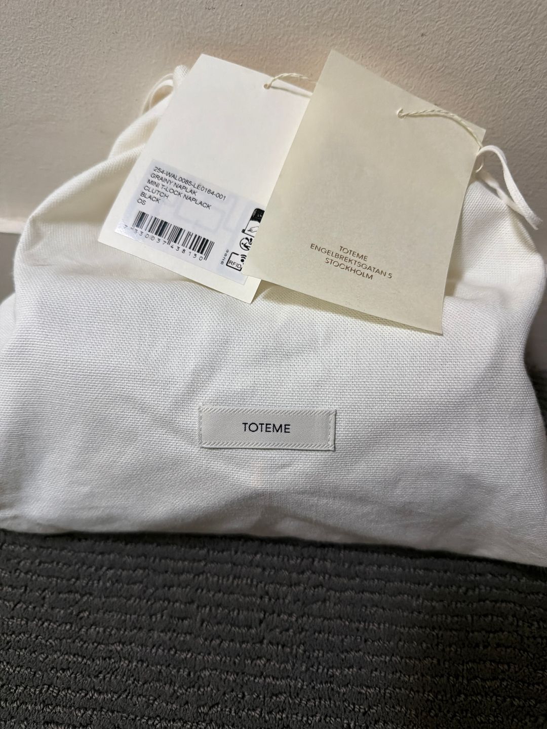 Mini T-lock naplack clutch black