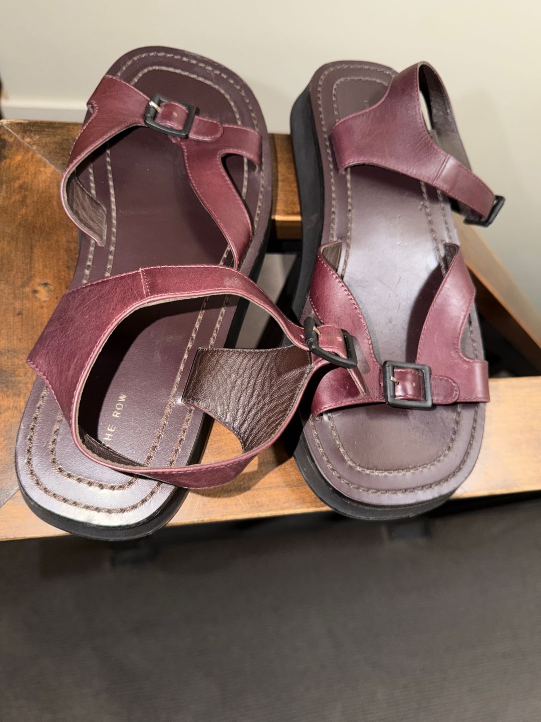 Geri Sandal