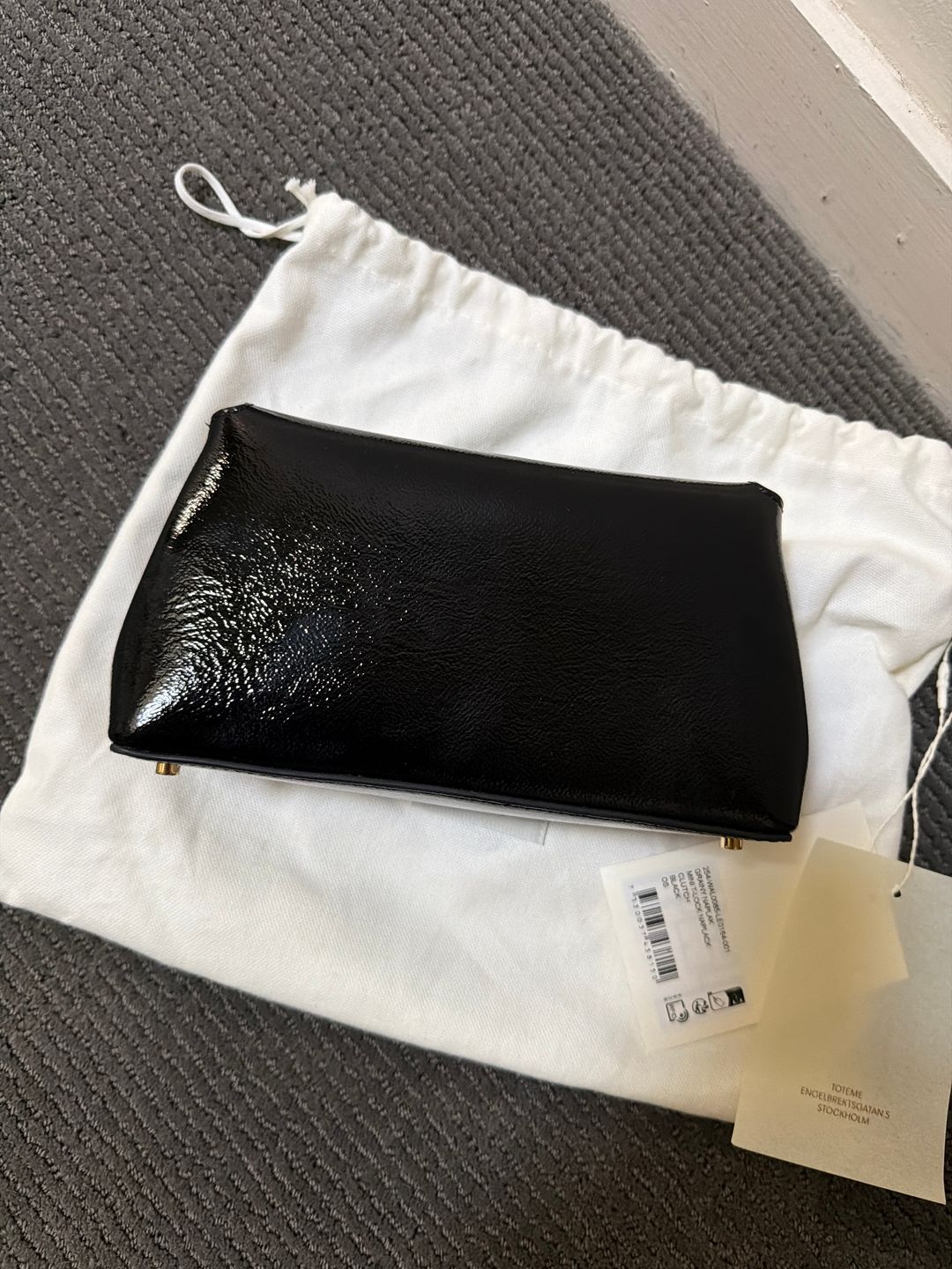 Mini T-lock naplack clutch black