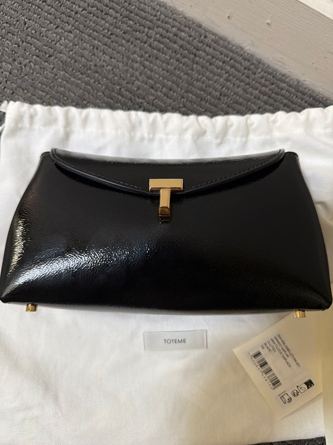 Mini T-lock naplack clutch black