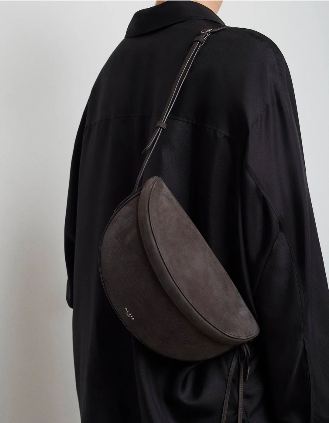 EW FLAP CROSSBODY BAG_48900_GREY