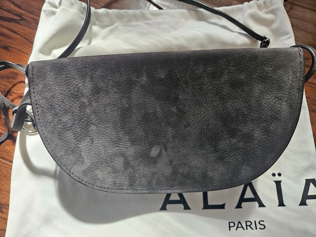 EW FLAP CROSSBODY BAG_48900_GREY