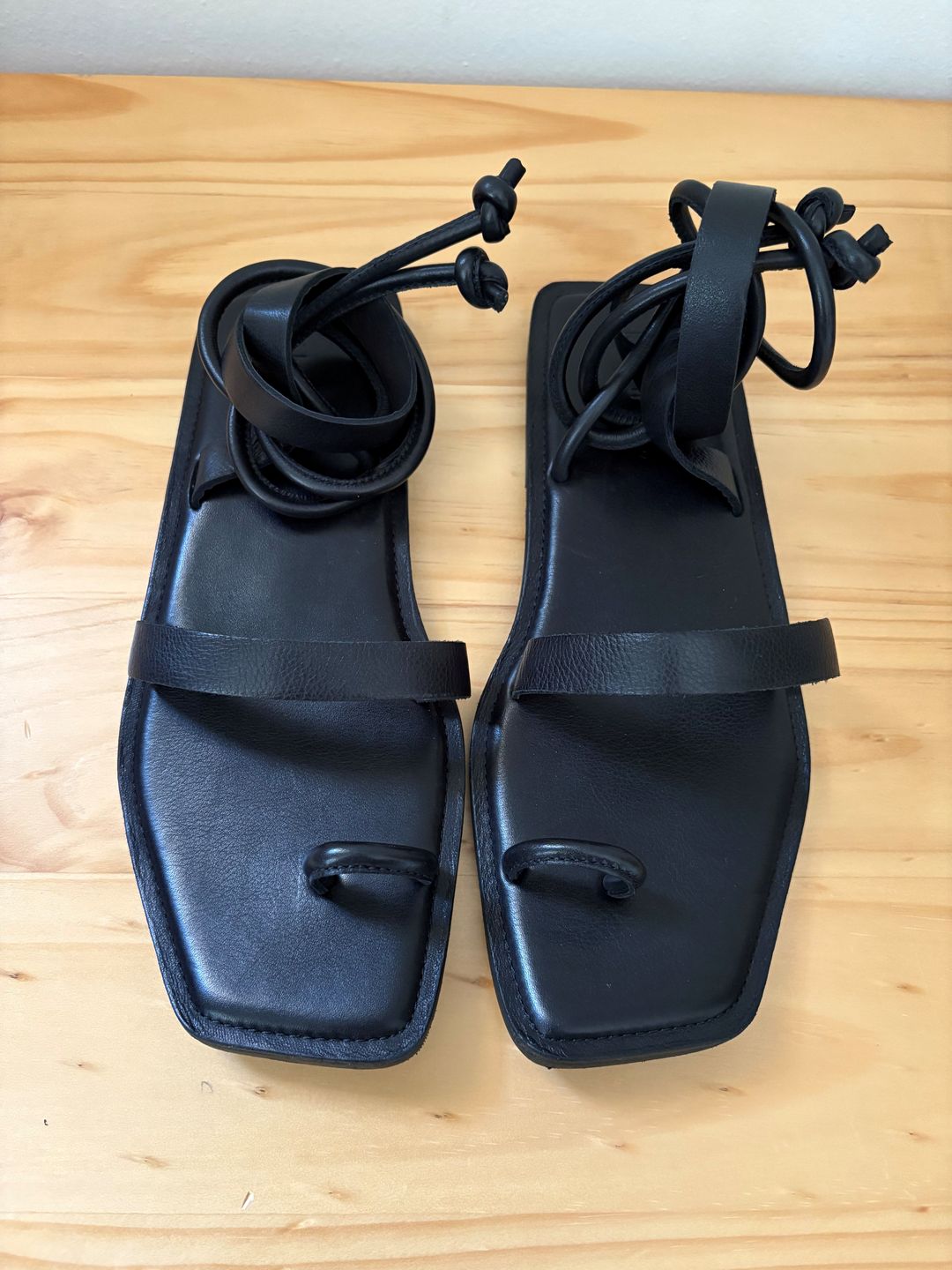TOE TIED