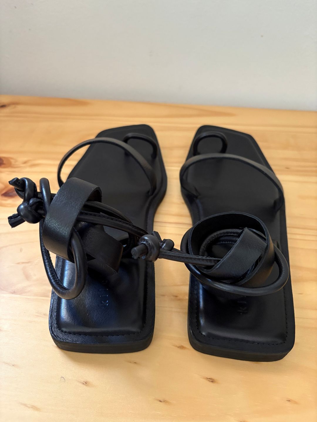 TOE TIED