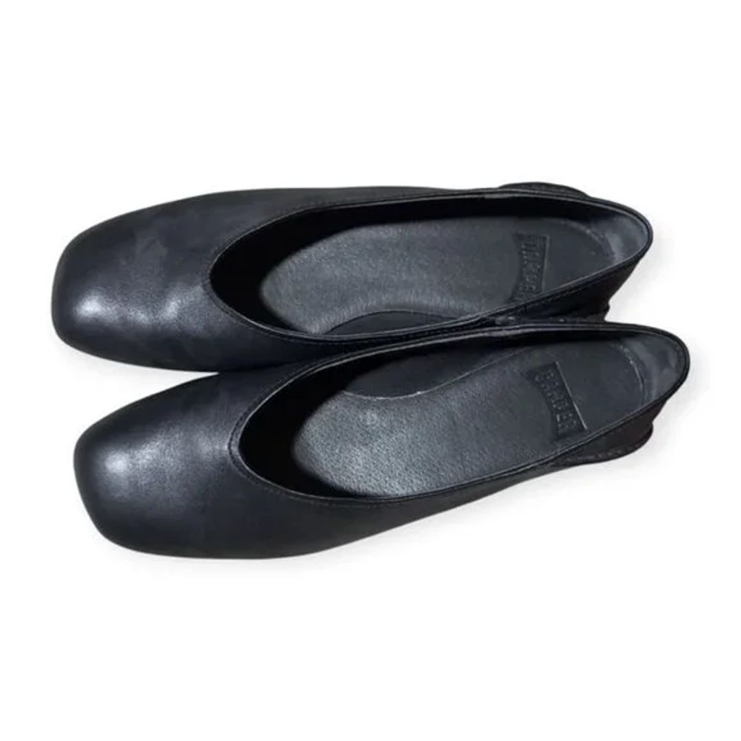 NWT Camper Casi Myra flats