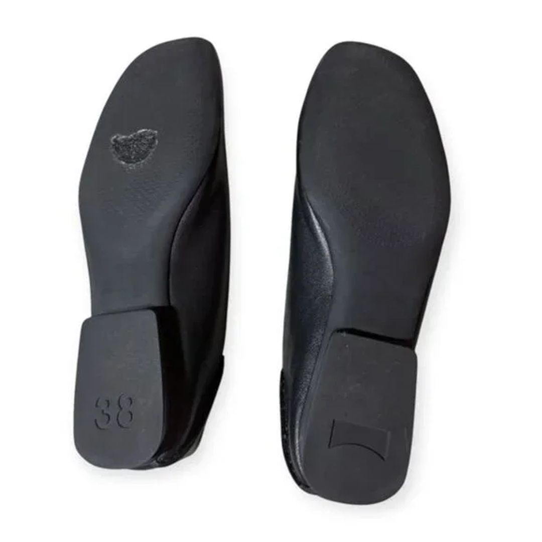 NWT Camper Casi Myra flats