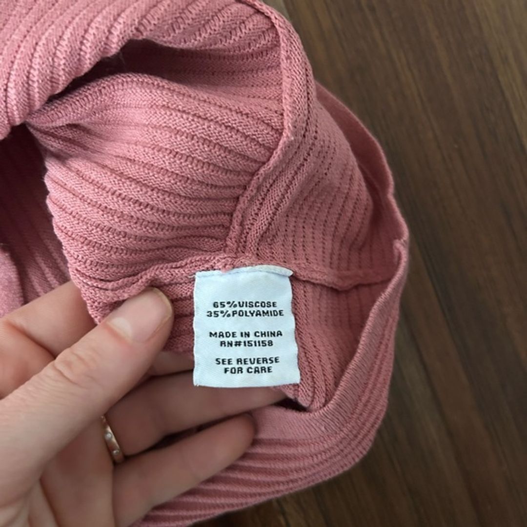 525 America Women's Dusty Rose Ribbed Tank Top with Ribbed Texture and Sporty Fit