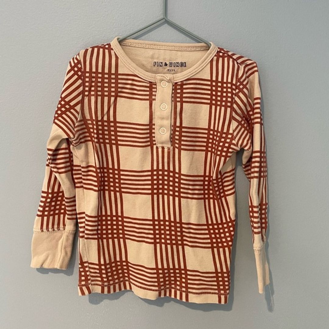 Vince Fin & Vince Plaid Top and Sustainable 100% Organic Cotton