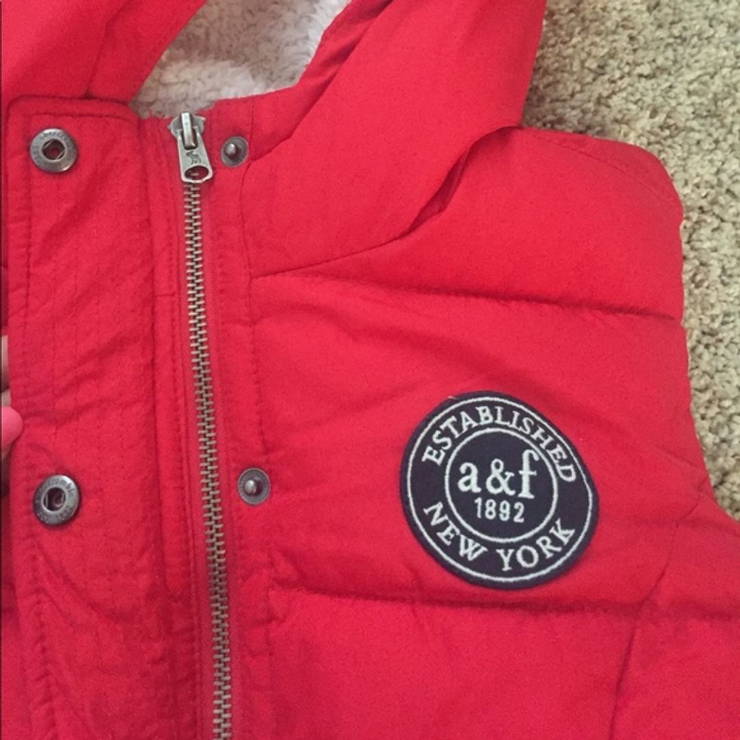 Abercrombie Puffer Vest with Shearling Lining