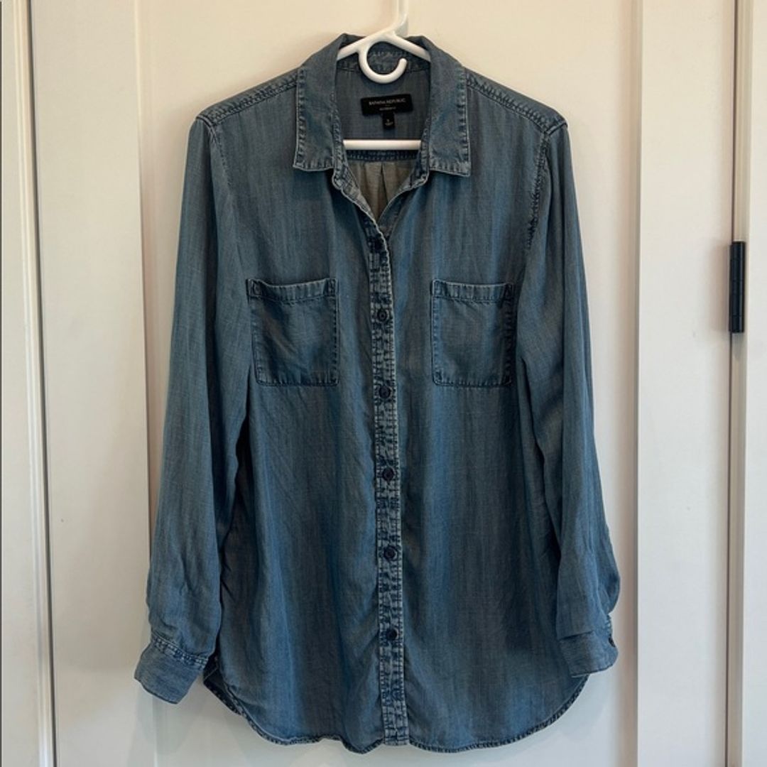 Banana Republic Vintage Denim Button Down Shirt